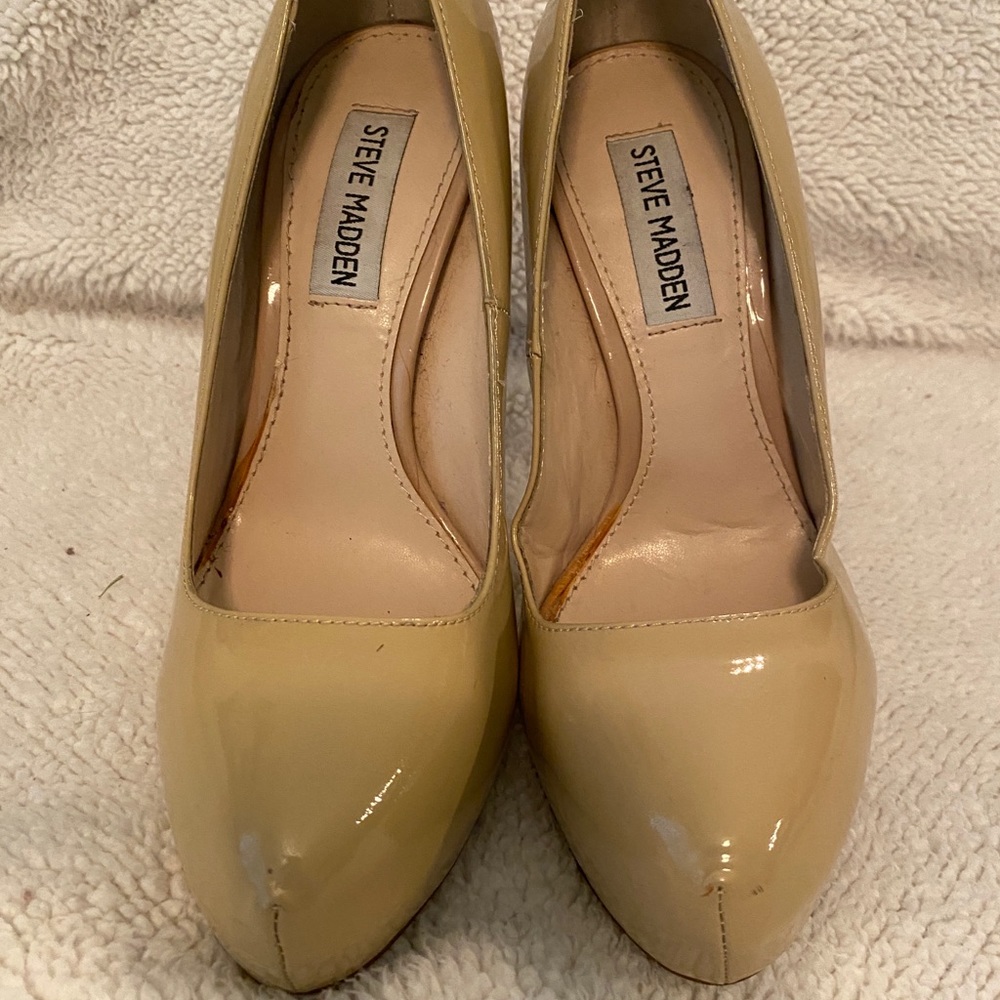 Steve Madden Nude Pumps size 6.5